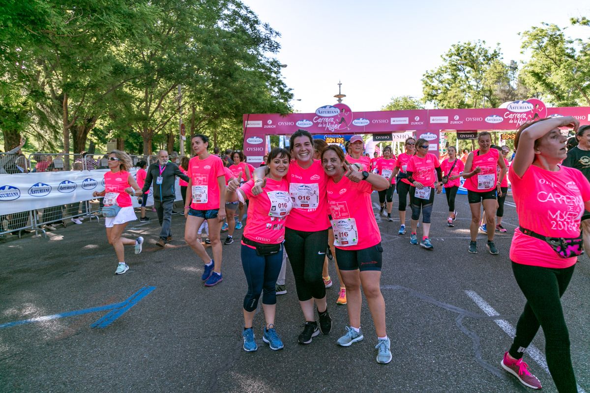 Carrera de la Mujer de Madrid - META, ARCO DERECHO (de 43:10 a 44:36)