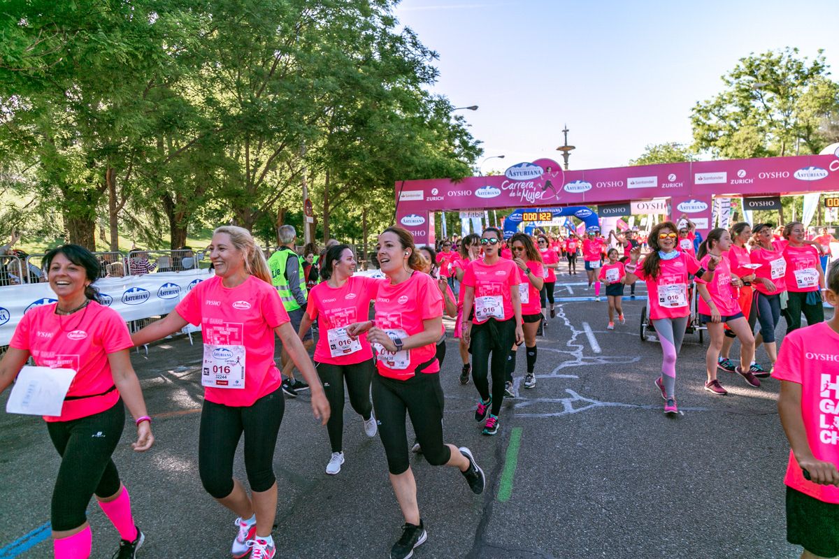 Carrera de la Mujer de Madrid - META, ARCO DERECHO (de 43:10 a 44:36)