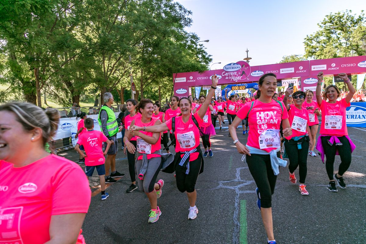 Carrera de la Mujer de Madrid - META, ARCO DERECHO (de 43:10 a 44:36)