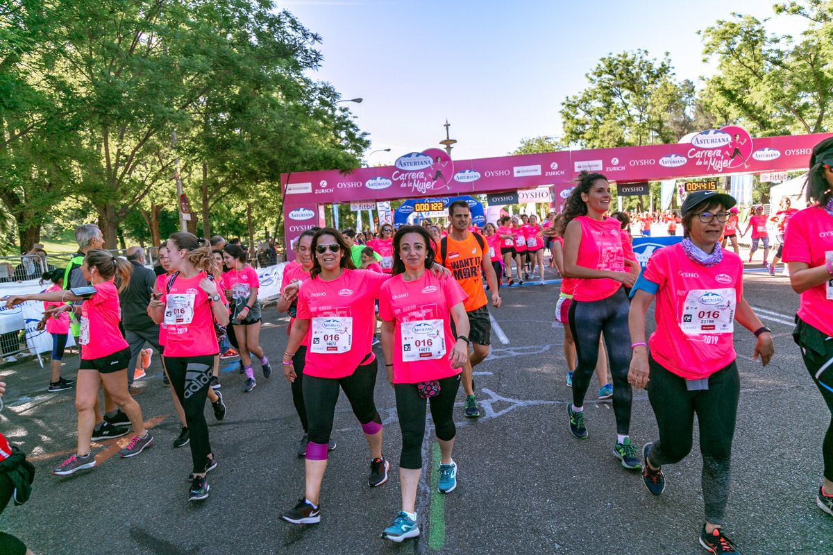 Carrera de la Mujer de Madrid - META, ARCO DERECHO (de 43:10 a 44:36)