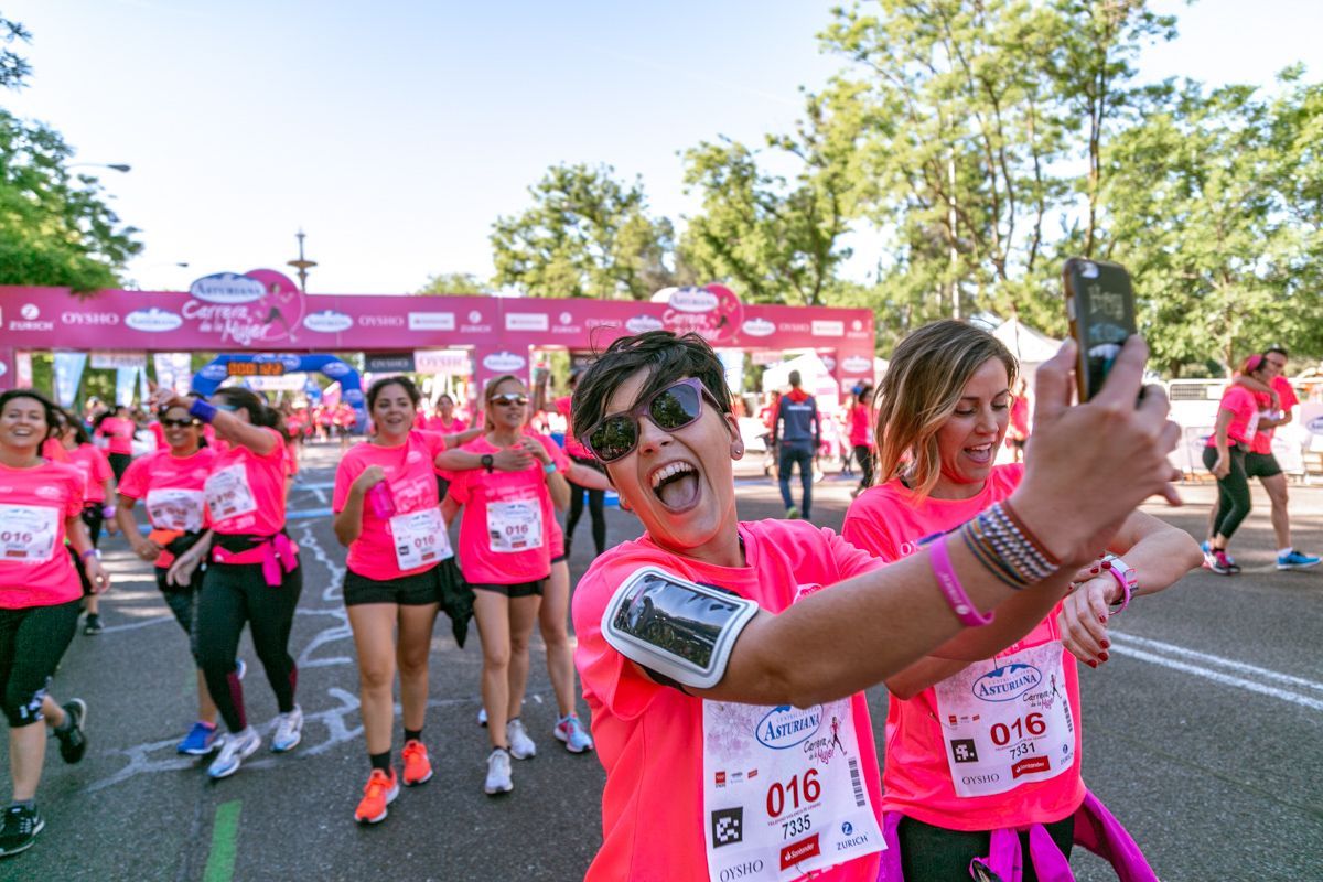 Carrera de la Mujer de Madrid - META, ARCO DERECHO (de 43:10 a 44:36)