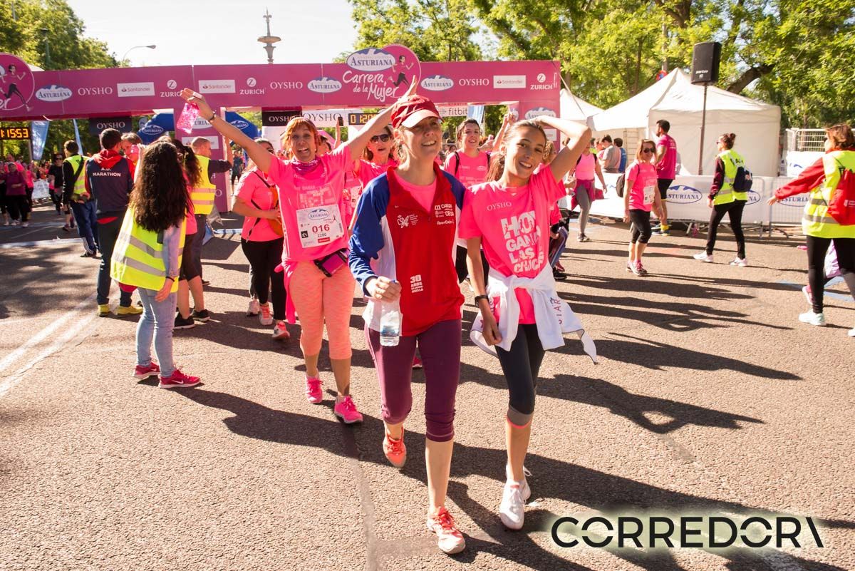 Carrera de la Mujer Madrid arco izquierdo 1 20 20 a 1 22 46