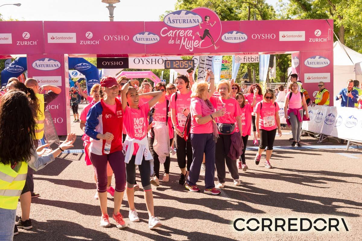 Carrera de la Mujer Madrid arco izquierdo 1 20 20 a 1 22 46