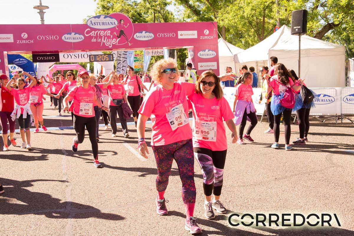 Carrera de la Mujer Madrid arco izquierdo 1 20 20 a 1 22 46
