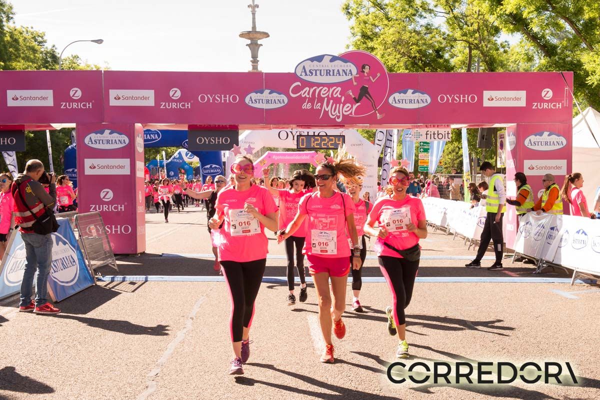 Carrera de la Mujer Madrid arco izquierdo 1 20 20 a 1 22 46