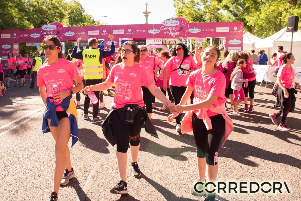 Carrera de la Mujer Madrid arco izquierdo 1 20 20 a 1 22 46