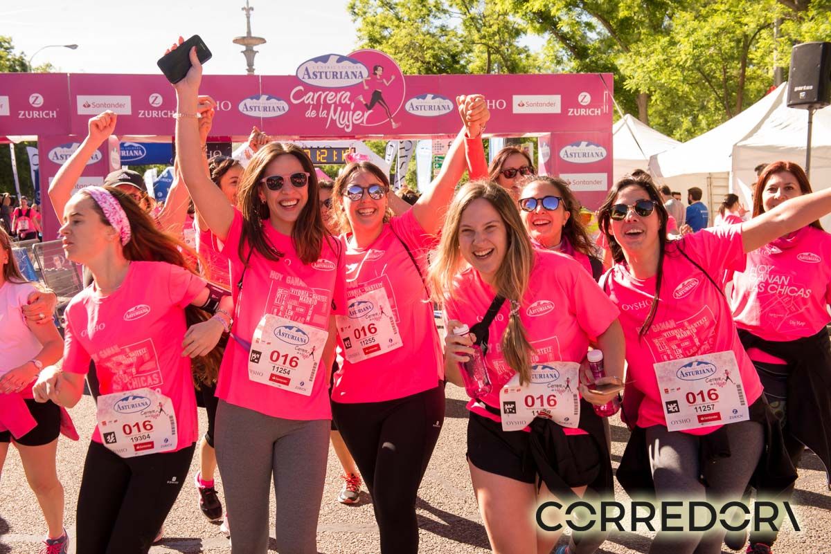 Carrera de la Mujer Madrid arco izquierdo 1 20 20 a 1 22 46