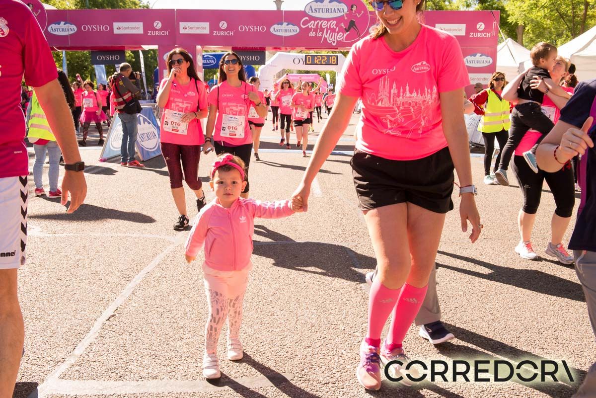 Carrera de la Mujer Madrid arco izquierdo 1 20 20 a 1 22 46