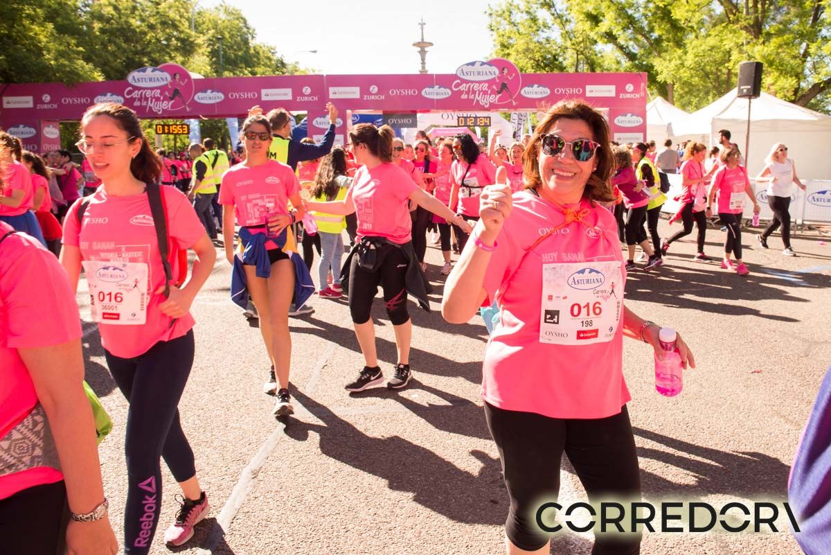 Carrera de la Mujer Madrid arco izquierdo 1 20 20 a 1 22 46