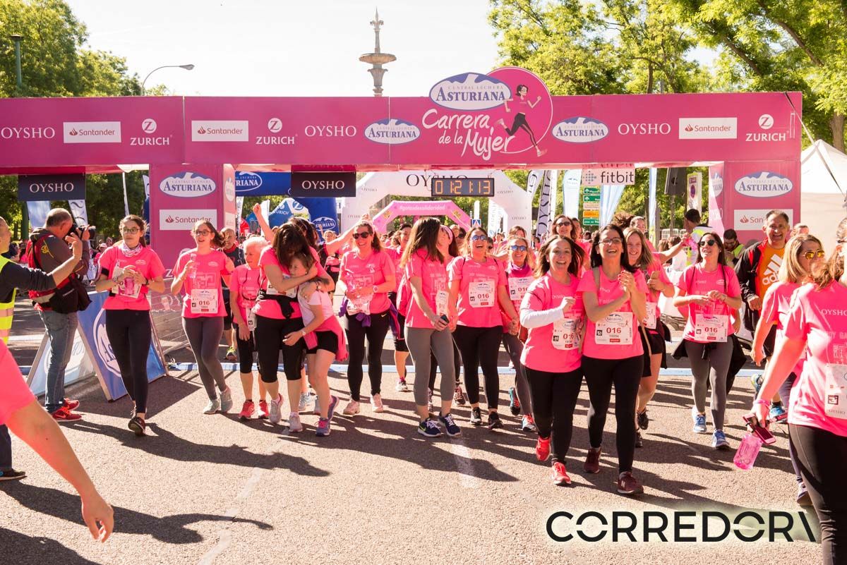 Carrera de la Mujer Madrid arco izquierdo 1 20 20 a 1 22 46