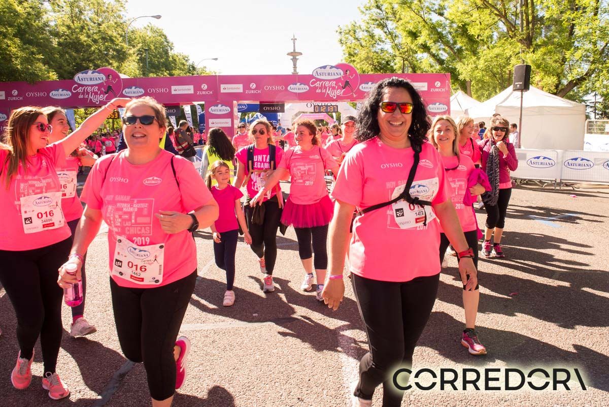 Carrera de la Mujer Madrid arco izquierdo 1 20 20 a 1 22 46
