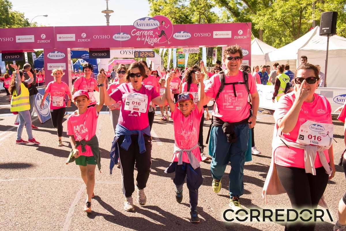 Carrera de la Mujer Madrid arco izquierdo 1 20 20 a 1 22 46
