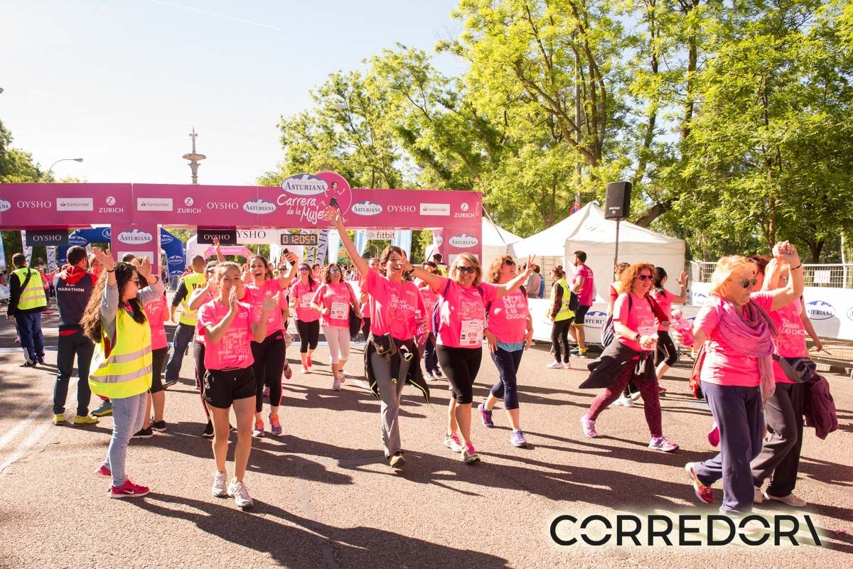 Carrera de la Mujer Madrid arco izquierdo 1 20 20 a 1 22 46