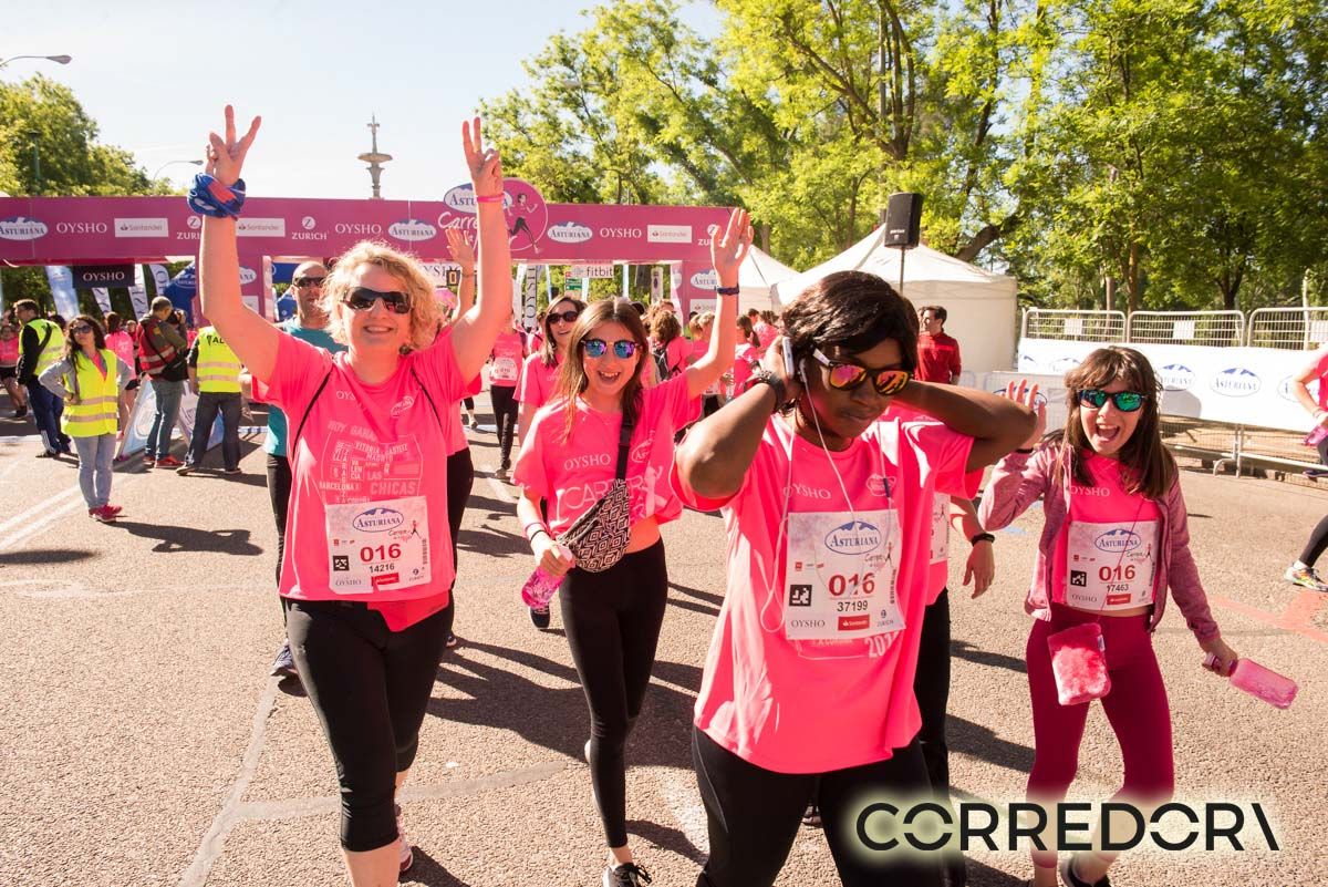 Carrera de la Mujer Madrid arco izquierdo 1 25 48 a 1 28 03