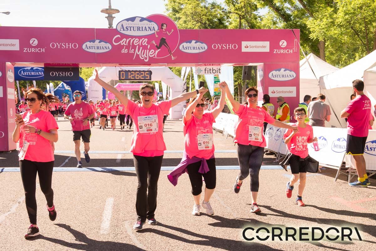 Carrera de la Mujer Madrid arco izquierdo 1 25 48 a 1 28 03