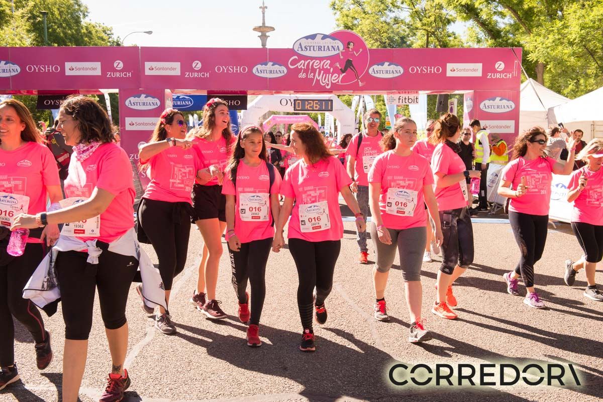 Carrera de la Mujer Madrid arco izquierdo 1 25 48 a 1 28 03