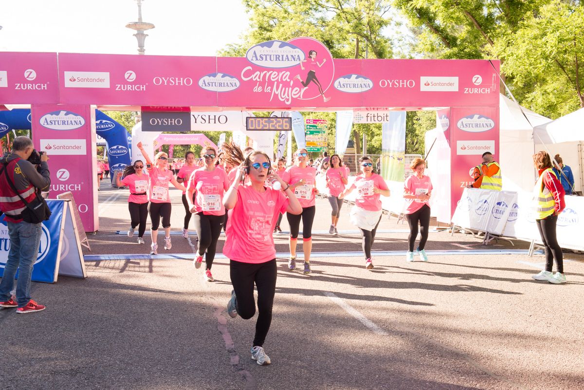 Carrera de la Mujer de Madrid - META, ARCO IZQUIERDO (de 51:15 a 52:54)