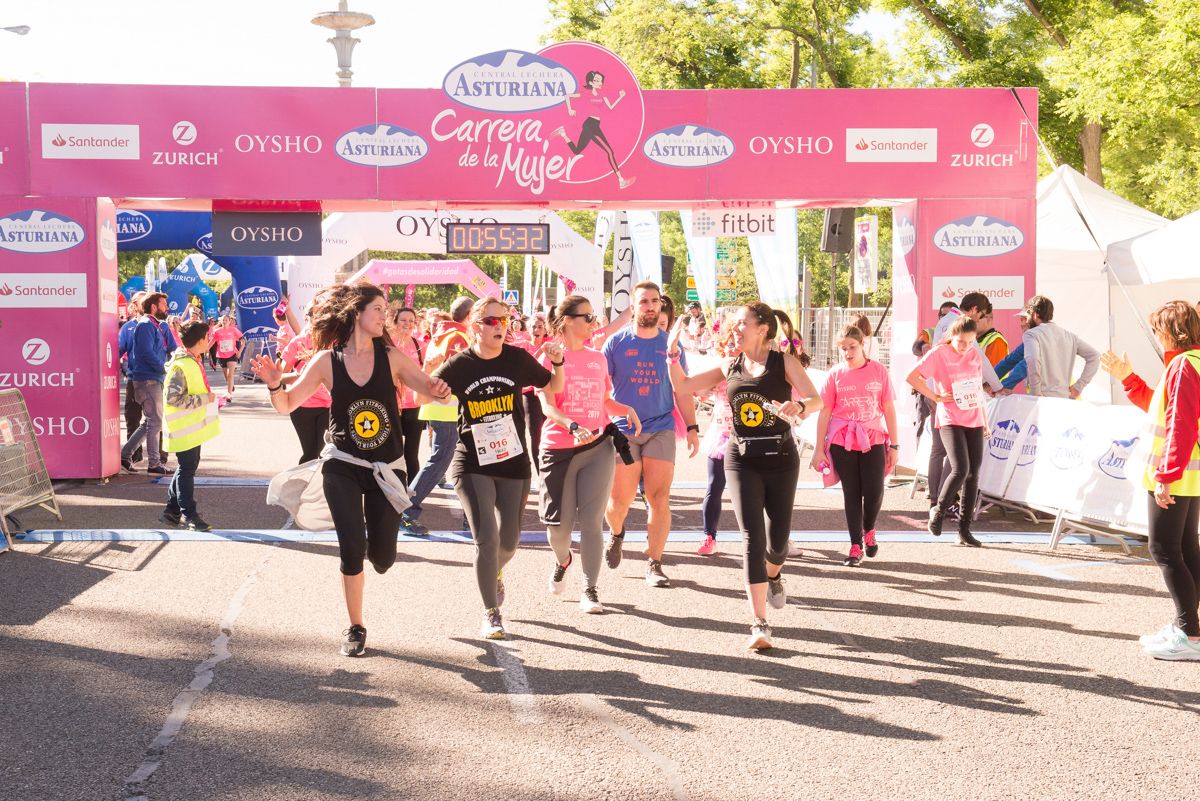 Carrera de la Mujer de Madrid - META, ARCO IZQUIERDO (de 54:22 a 55:36)