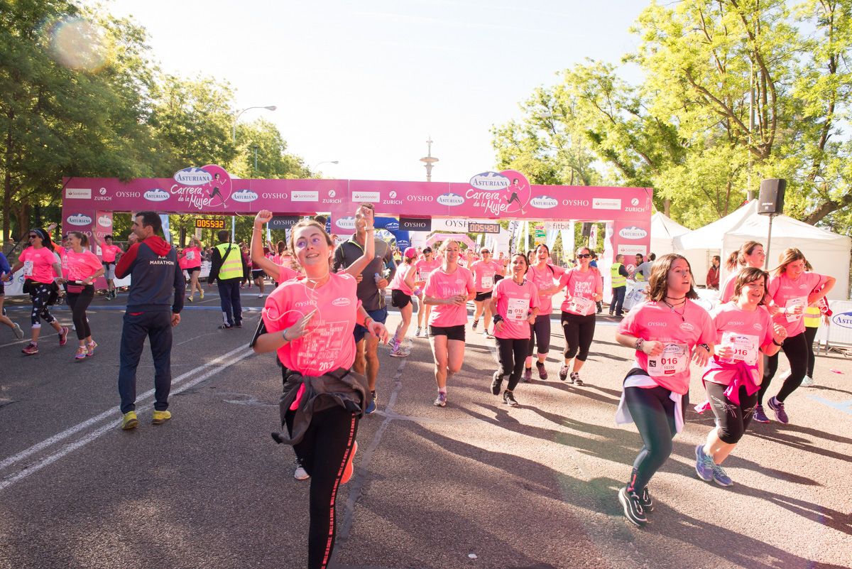 Carrera de la Mujer de Madrid - META, ARCO IZQUIERDO (de 54:22 a 55:36)
