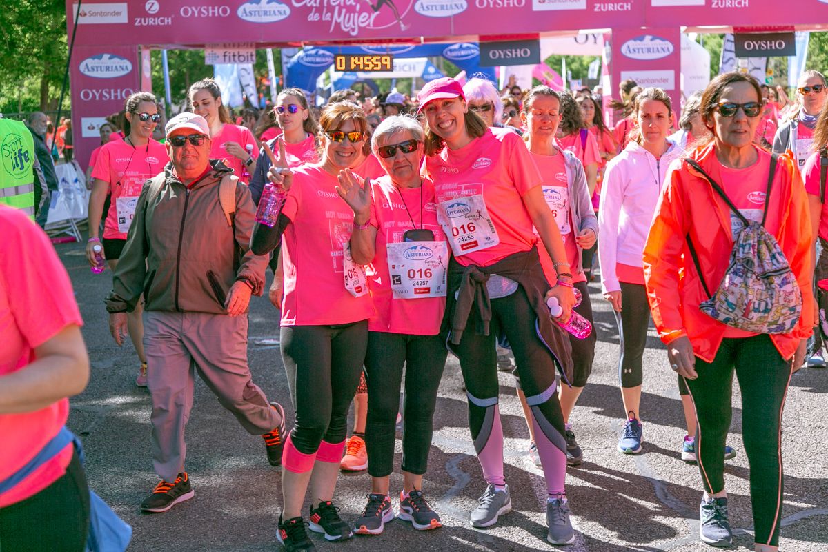 Carrera de la Mujer de Madrid - META, ARCO DERECHO (de 1:45:53 a 1:48:03)