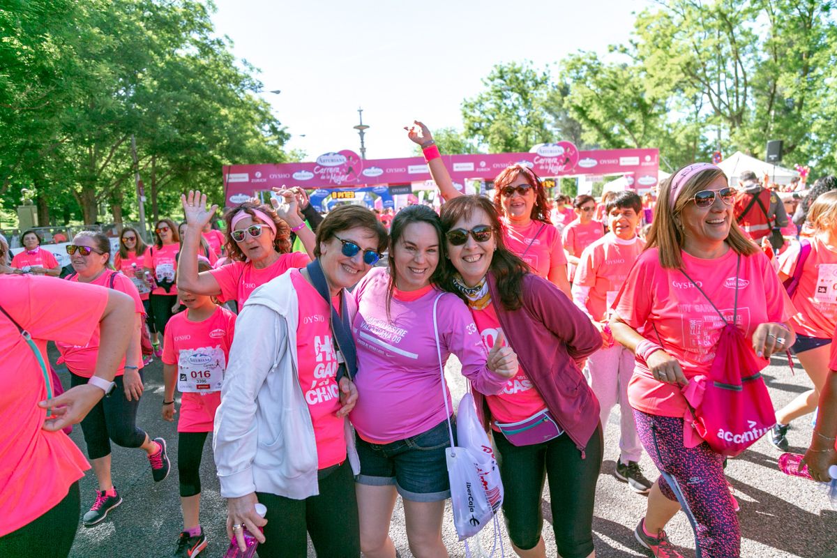 Carrera de la Mujer de Madrid - META, ARCO DERECHO (de 1:45:53 a 1:48:03)