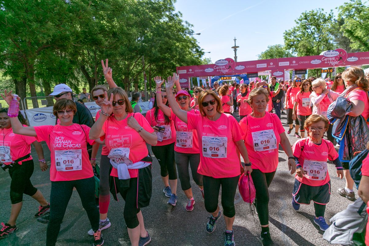 Carrera de la Mujer de Madrid - META, ARCO DERECHO (de 1:45:53 a 1:48:03)