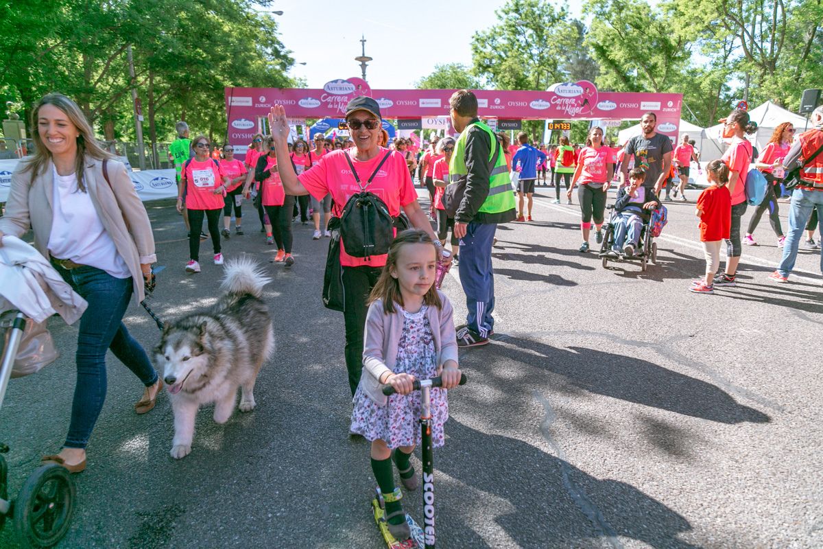 Carrera de la Mujer de Madrid - META, ARCO DERECHO (de 1:45:53 a 1:48:03)
