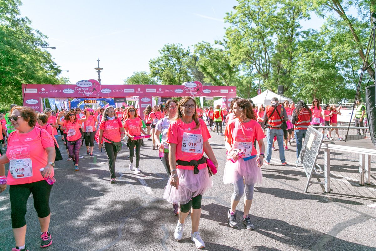Carrera de la Mujer de Madrid - META, ARCO DERECHO (de 1:48:07 a 1:49:54)