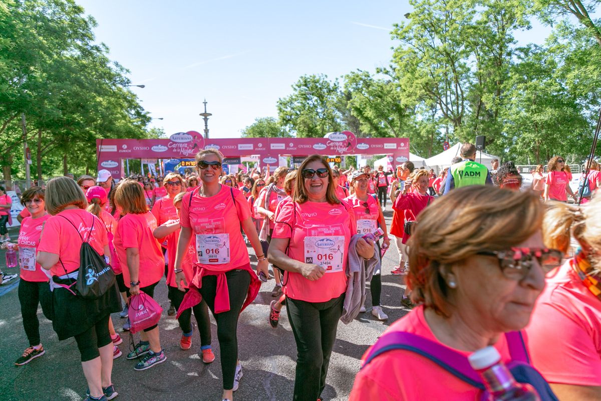 Carrera de la Mujer de Madrid - META, ARCO DERECHO (de 1:45:53 a 1:48:03)
