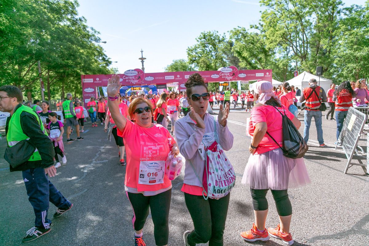 Carrera de la Mujer de Madrid - META, ARCO DERECHO (de 1:48:07 a 1:49:54)