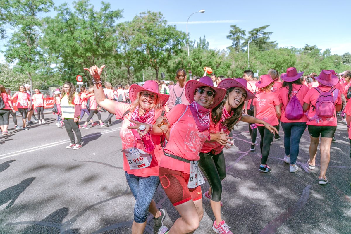 Carrera de la Mujer de Madrid - META, ARCO DERECHO (de 1:48:07 a 1:49:54)