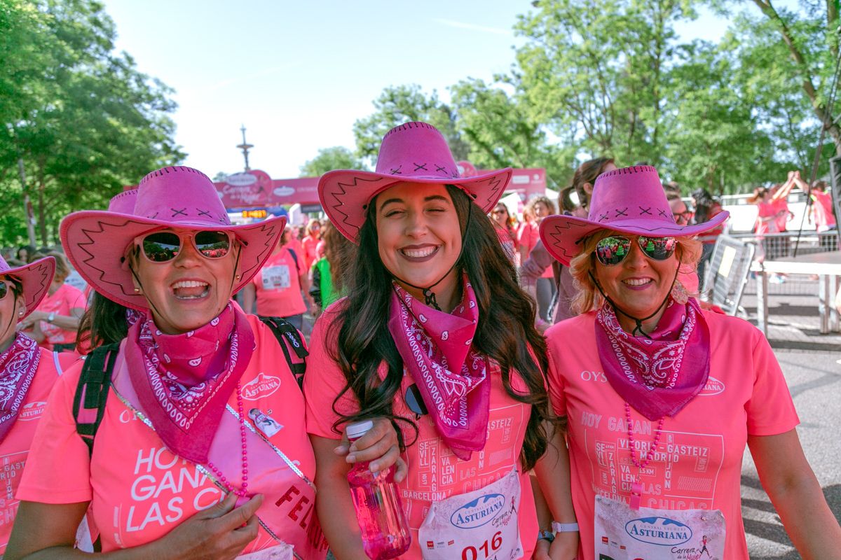Carrera de la Mujer de Madrid - META, ARCO DERECHO (de 1:48:07 a 1:49:54)
