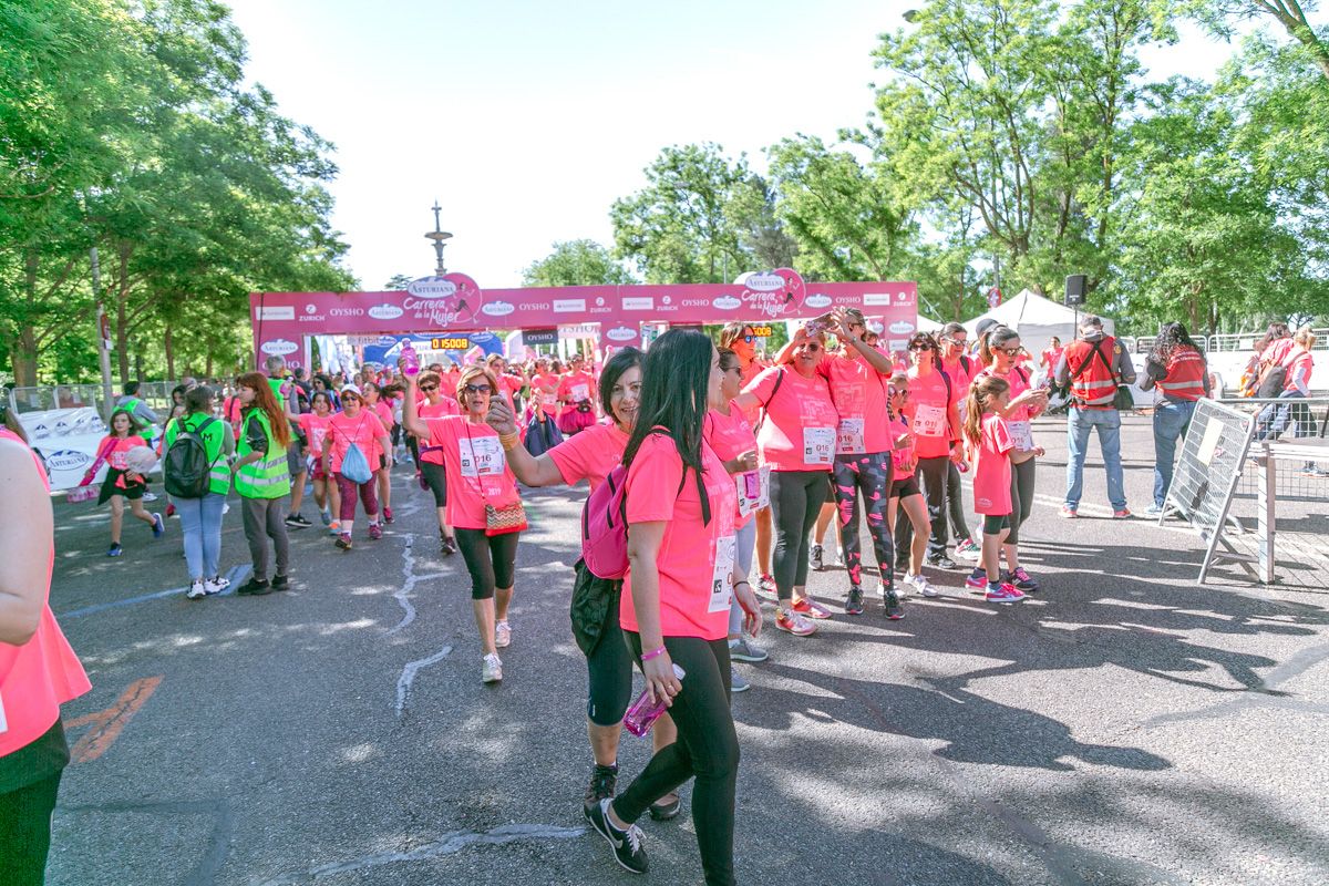 Carrera de la Mujer de Madrid - META, ARCO DERECHO (de 1:49:59 a 1:51:08)