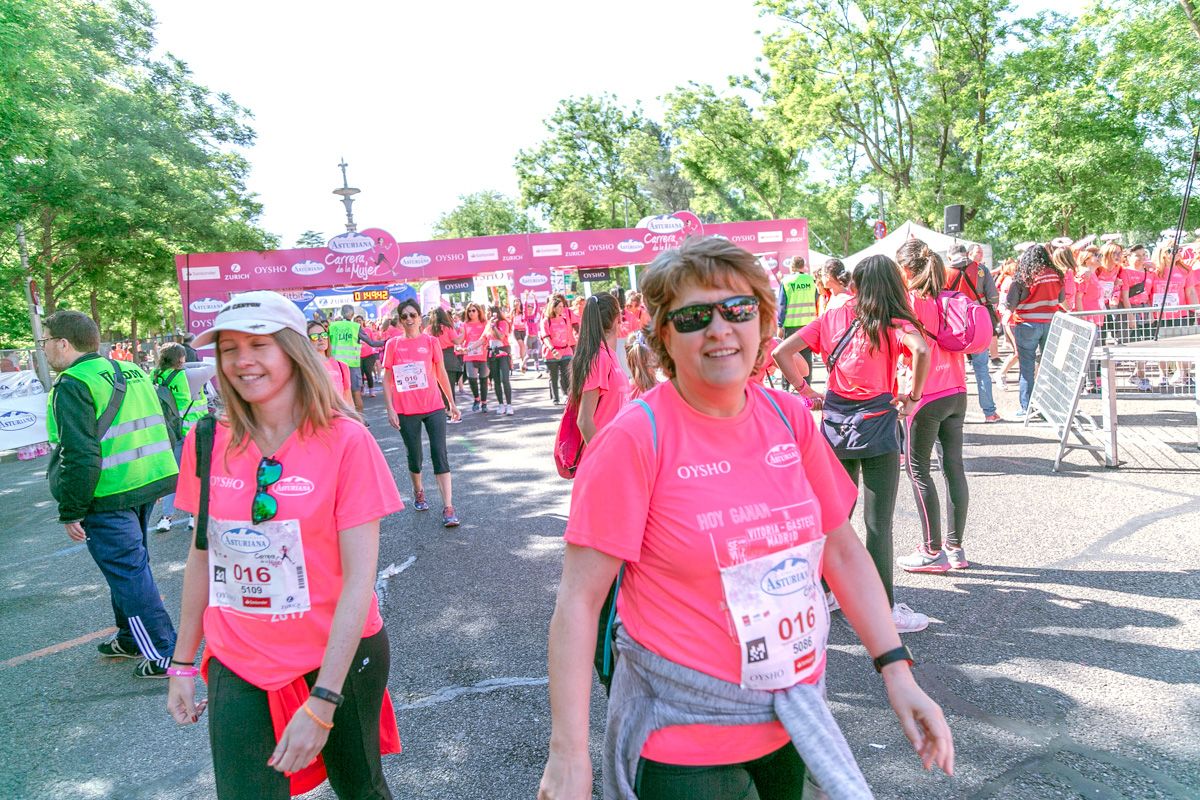 Carrera de la Mujer de Madrid - META, ARCO DERECHO (de 1:48:07 a 1:49:54)