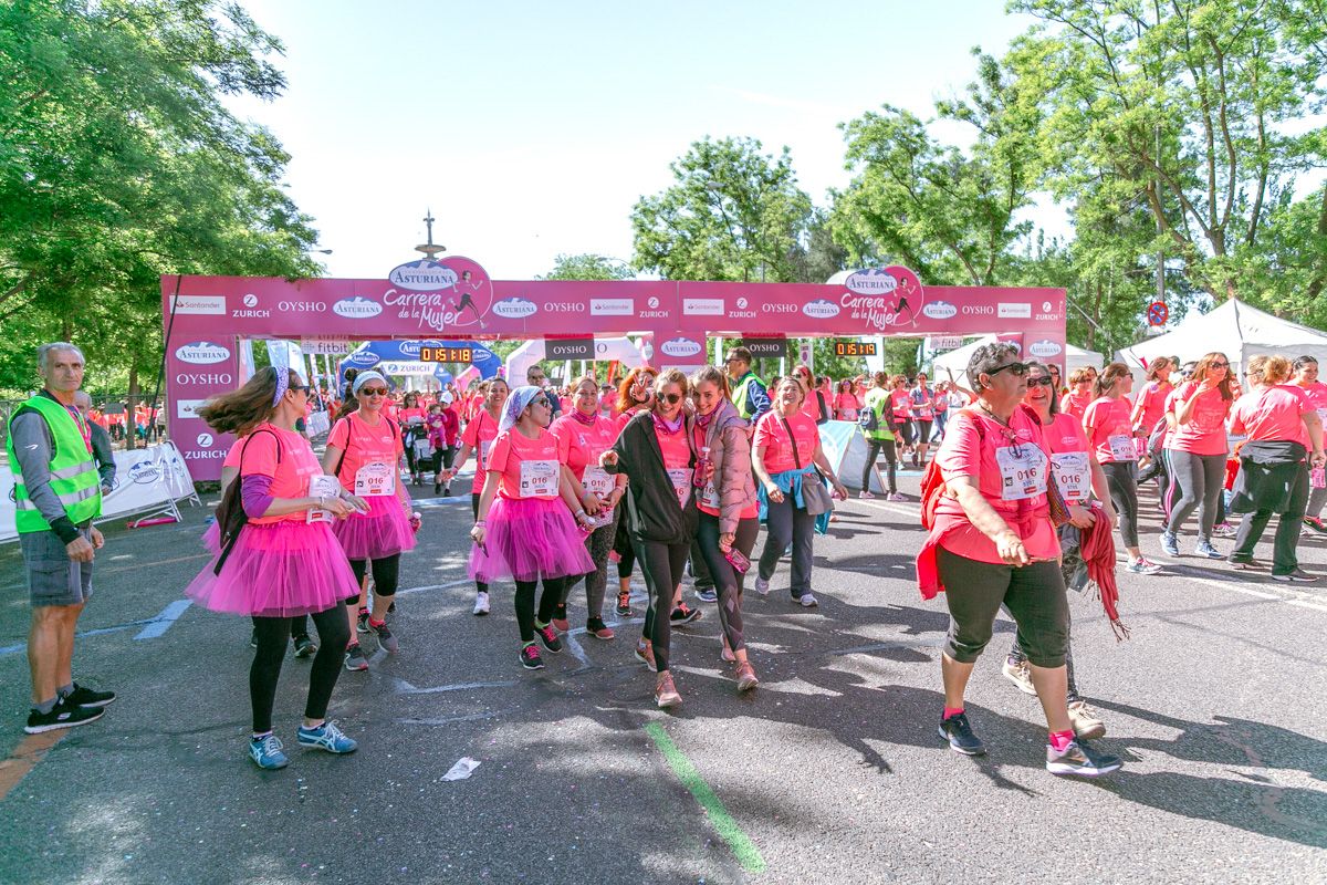 Carrera de la Mujer de Madrid - META, ARCO DERECHO (de 1:49:59 a 1:51:08)