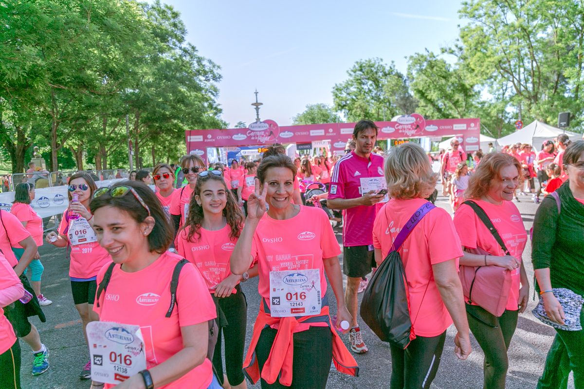 Carrera de la Mujer de Madrid - META, ARCO DERECHO (de 1:48:07 a 1:49:54)