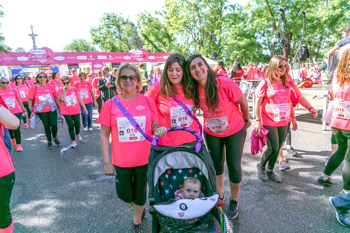 Carrera de la Mujer de Madrid - META, ARCO DERECHO (de 1:48:07 a 1:49:54)