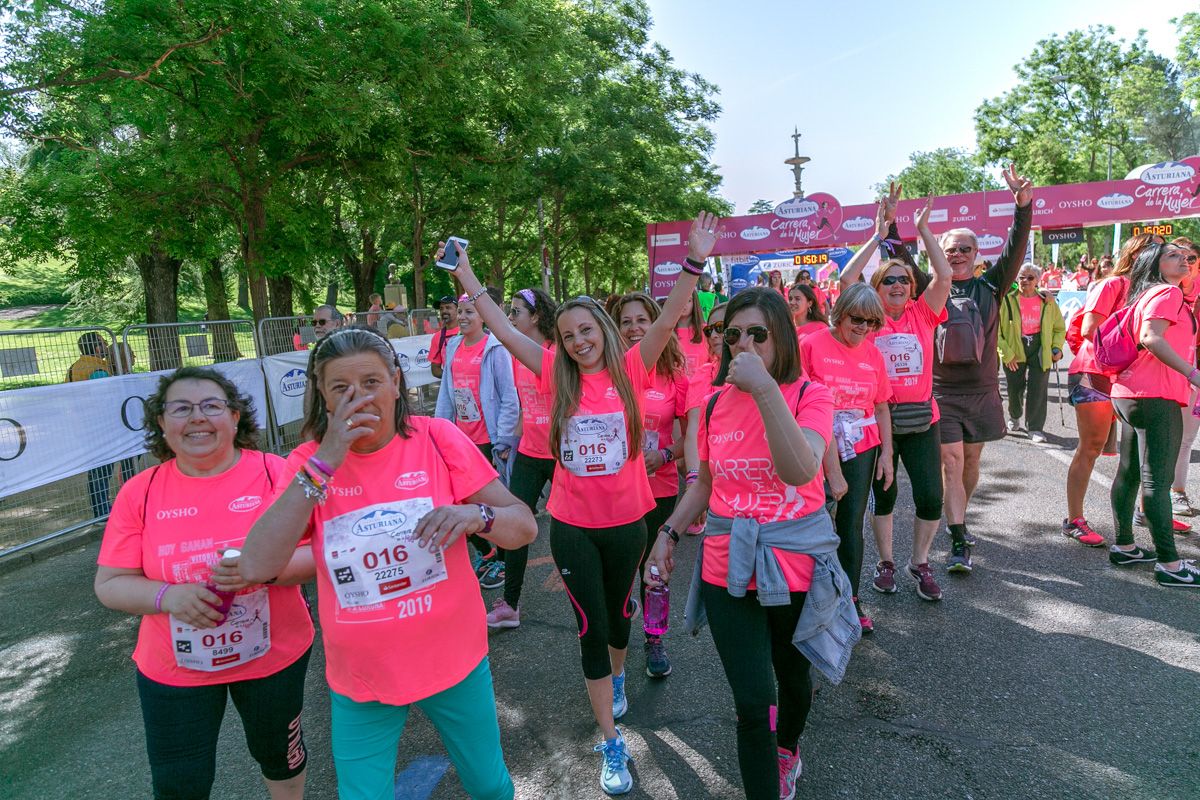 Carrera de la Mujer de Madrid - META, ARCO DERECHO (de 1:49:59 a 1:51:08)