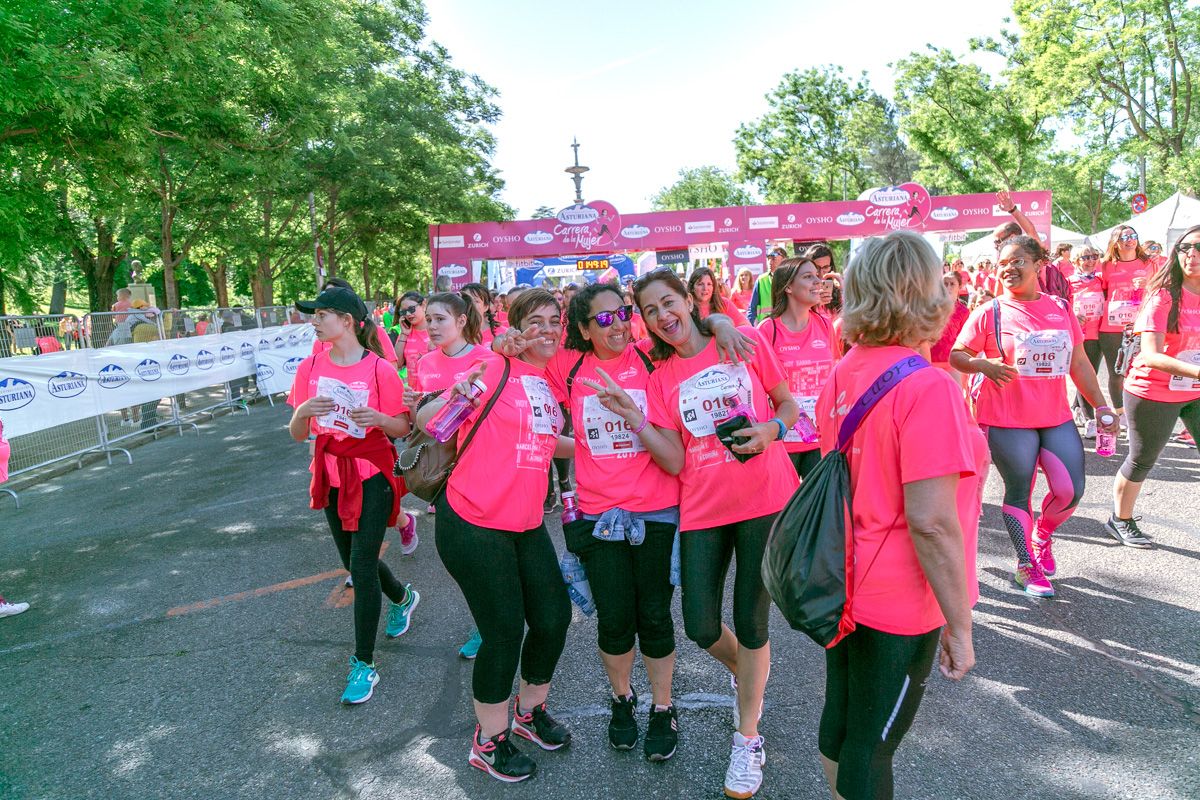 Carrera de la Mujer de Madrid - META, ARCO DERECHO (de 1:48:07 a 1:49:54)