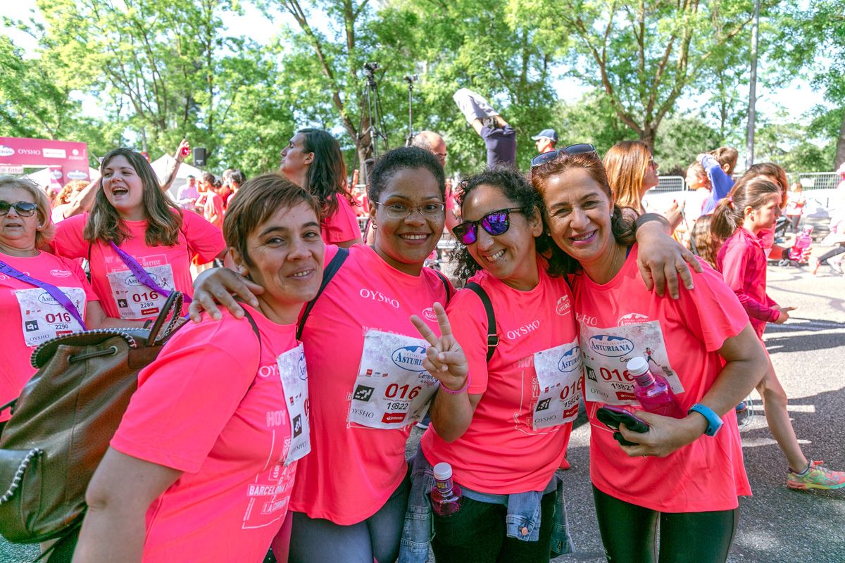Carrera de la Mujer de Madrid - META, ARCO DERECHO (de 1:48:07 a 1:49:54)