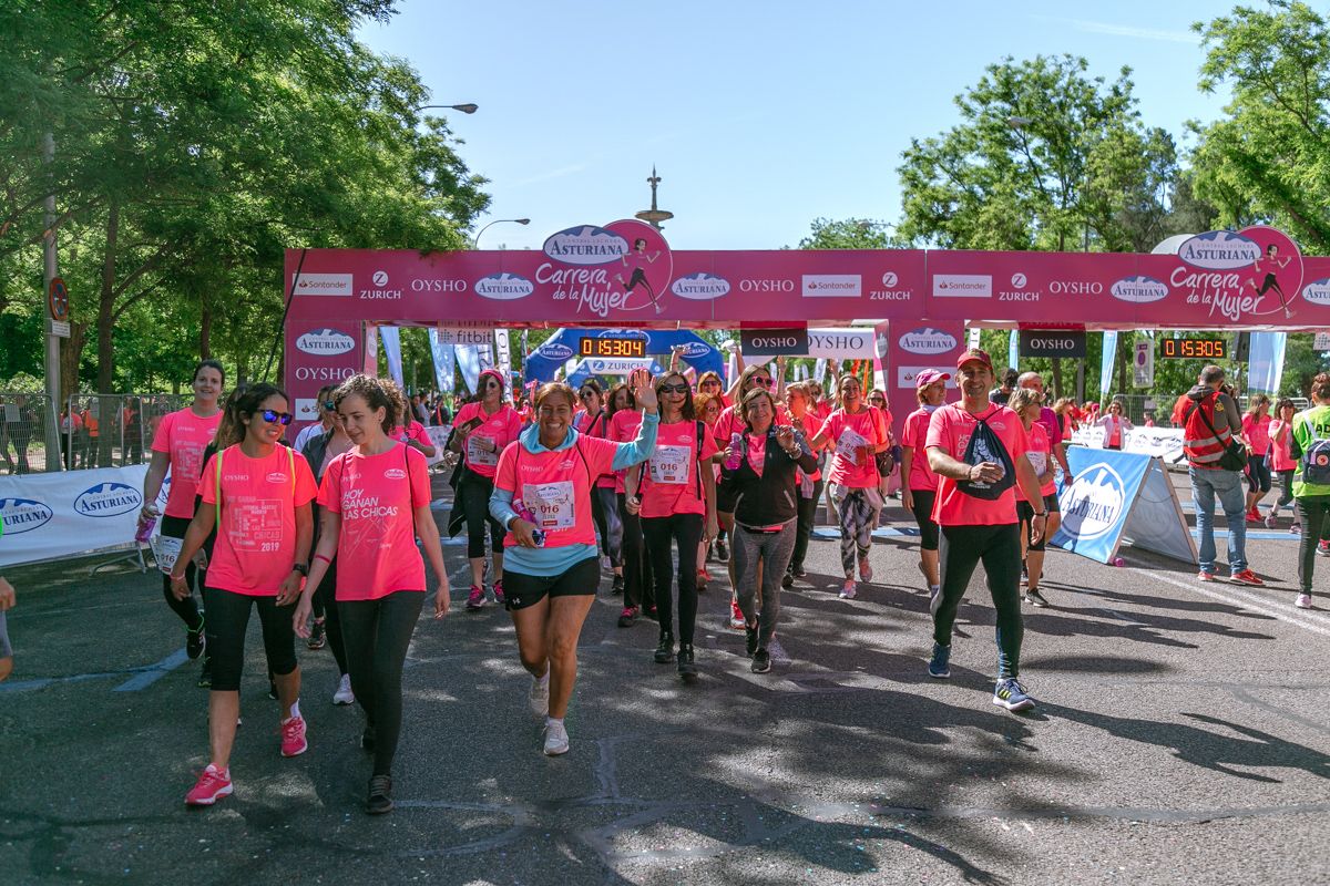 Carrera de la Mujer de Madrid - META, ARCO DERECHO (de 1:51:50 a 1:53:15)