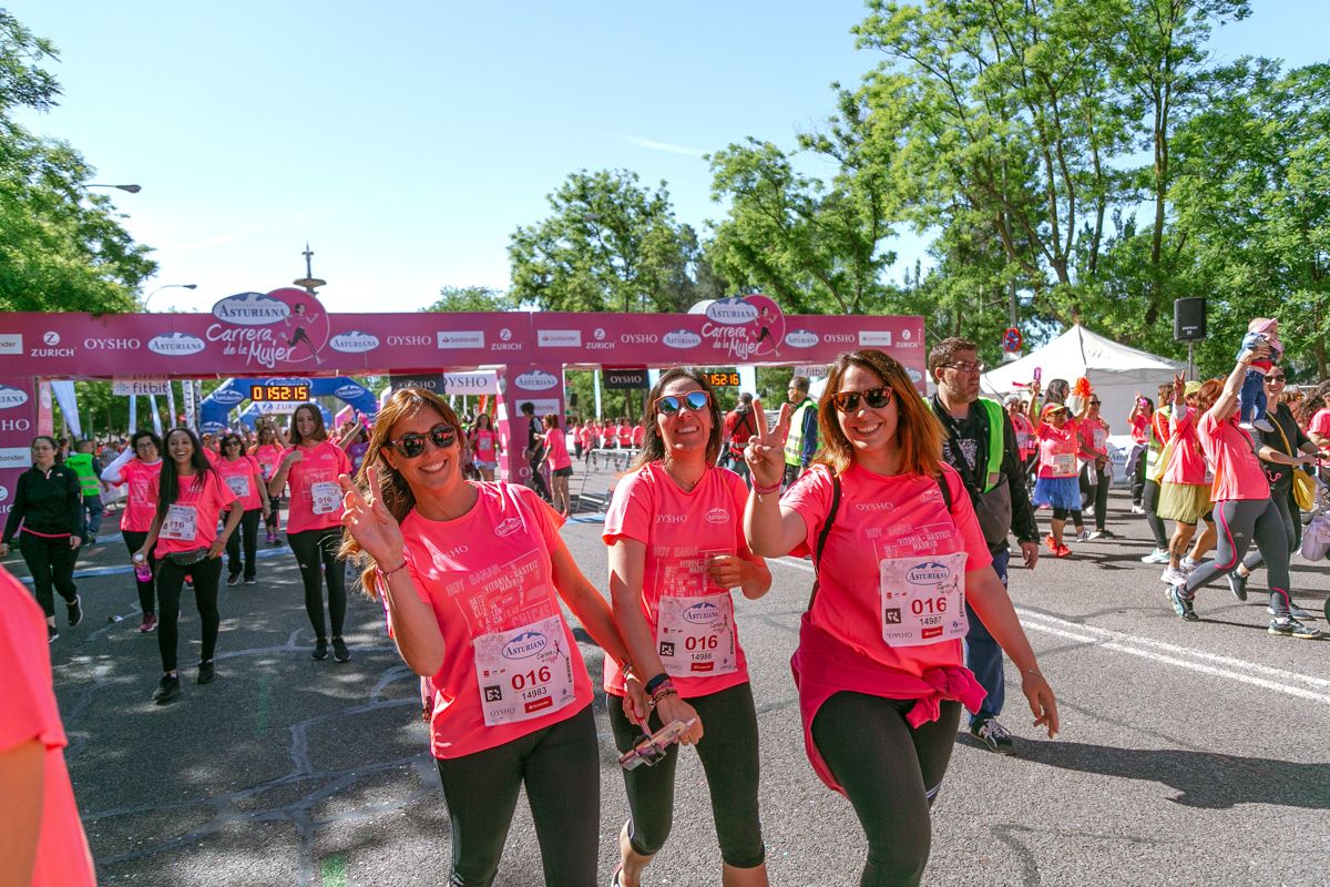 Carrera de la Mujer de Madrid - META, ARCO DERECHO (de 1:51:50 a 1:53:15)