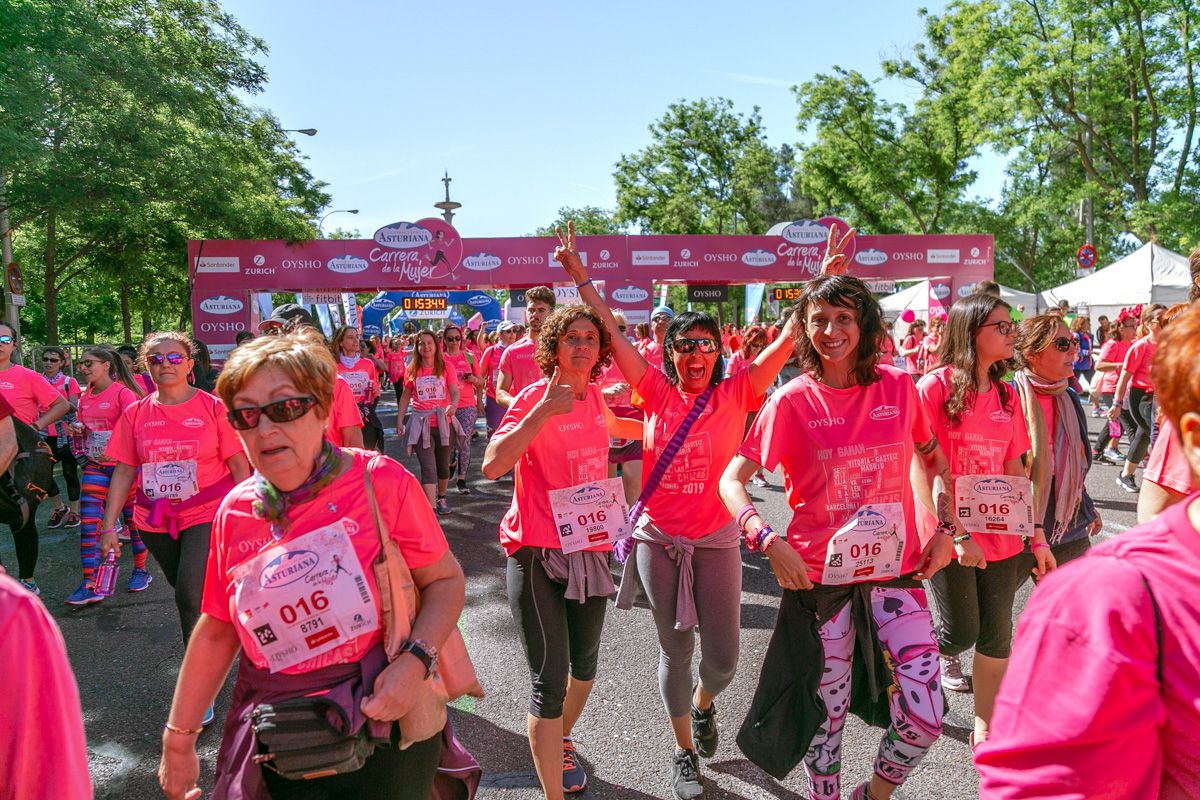 Carrera de la Mujer de Madrid - META, ARCO DERECHO (de 1:53:17 a 1:54:33)