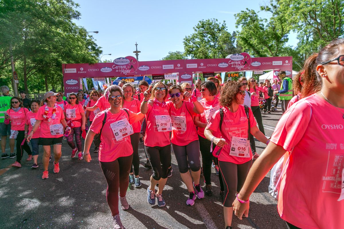Carrera de la Mujer de Madrid - META, ARCO DERECHO (de 1:53:17 a 1:54:33)