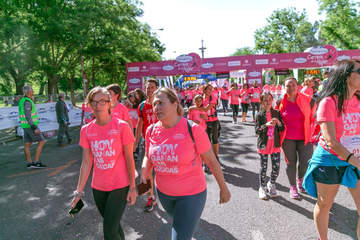 Carrera de la Mujer de Madrid - META, ARCO DERECHO (de 1:53:17 a 1:54:33)
