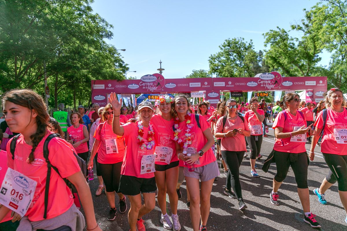 Carrera de la Mujer de Madrid - META, ARCO DERECHO (de 1:53:17 a 1:54:33)