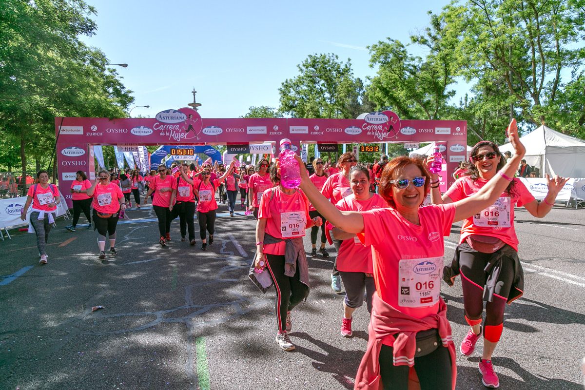 Carrera de la Mujer de Madrid - META, ARCO DERECHO (de 1:51:50 a 1:53:15)