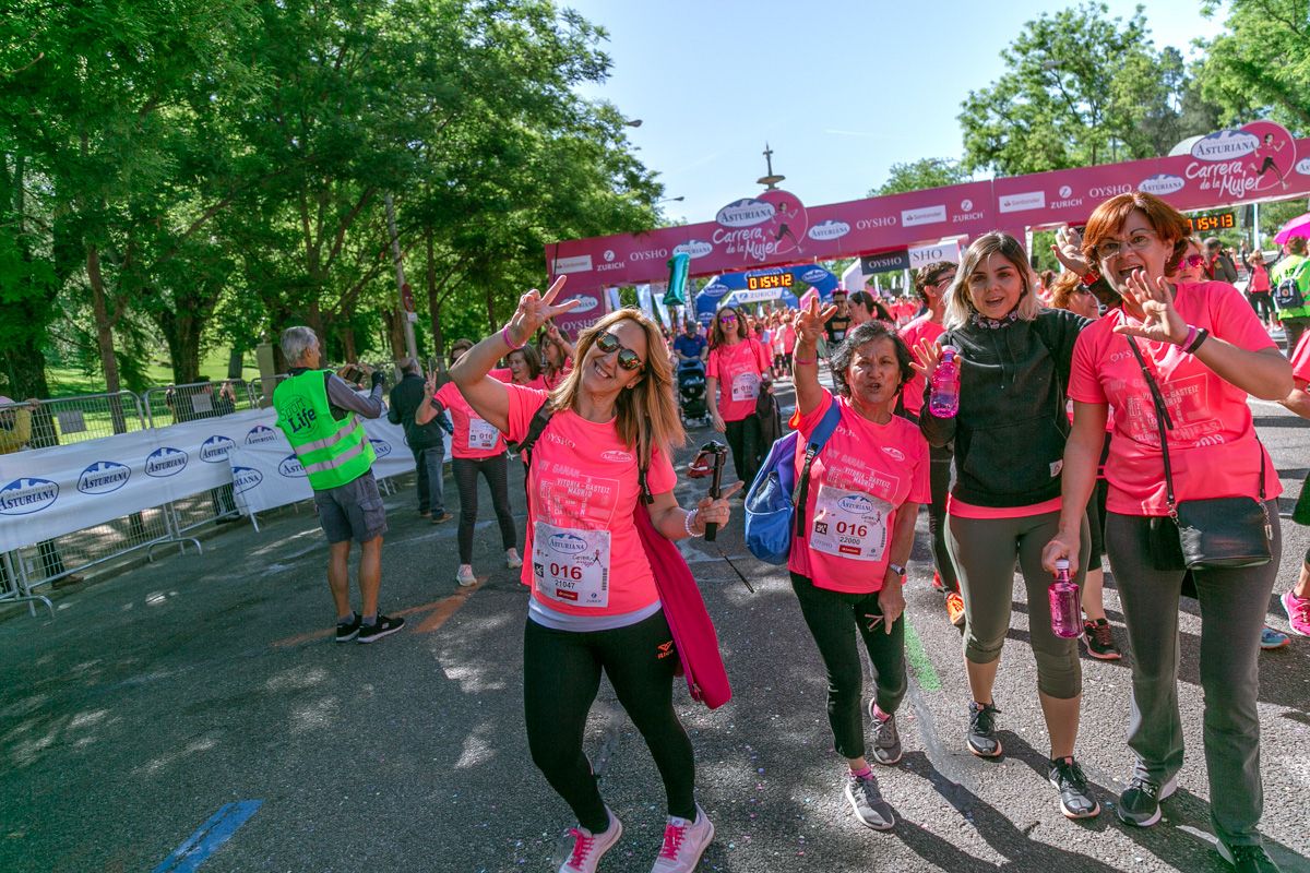 Carrera de la Mujer de Madrid - META, ARCO DERECHO (de 1:53:17 a 1:54:33)