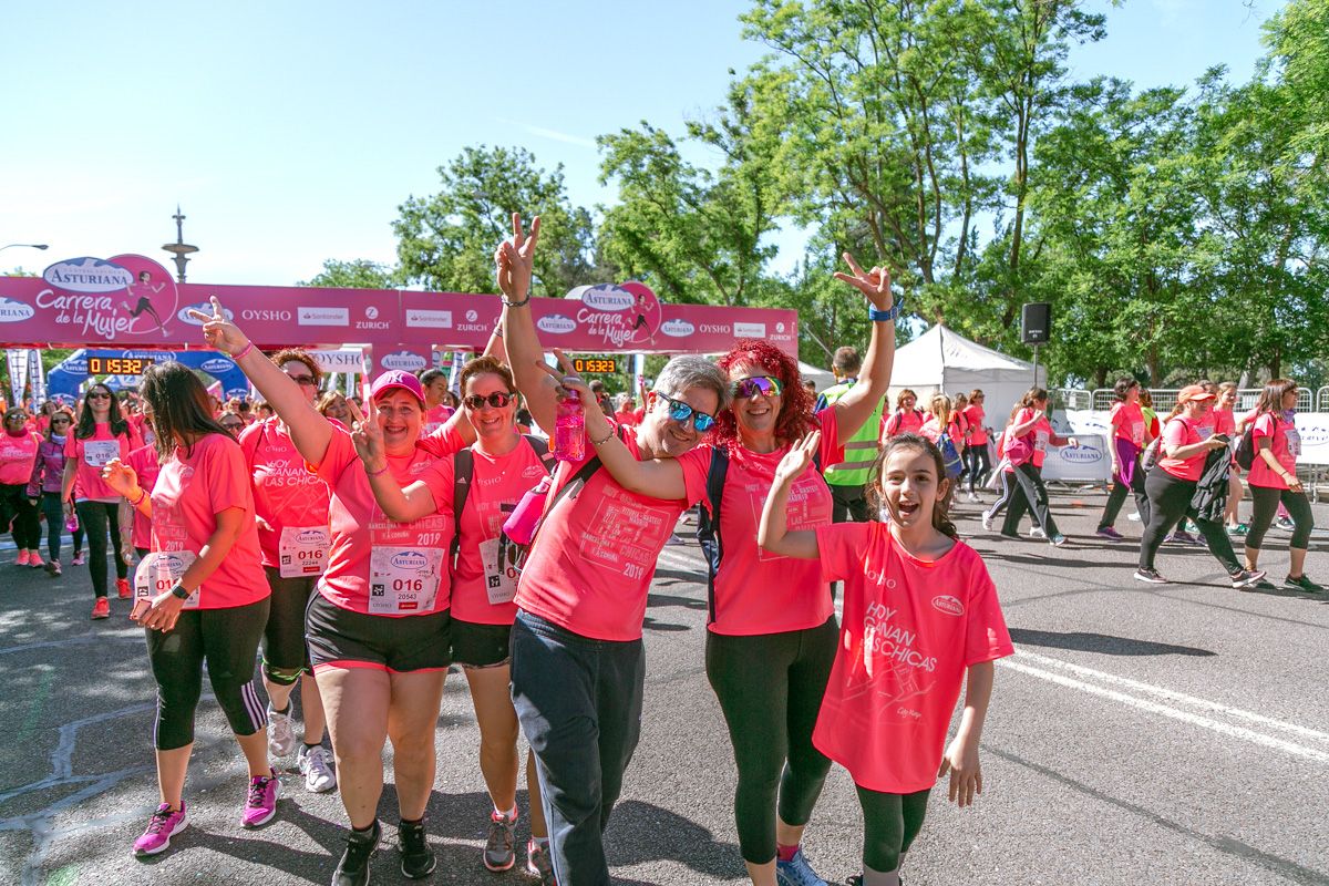 Carrera de la Mujer de Madrid - META, ARCO DERECHO (de 1:53:17 a 1:54:33)