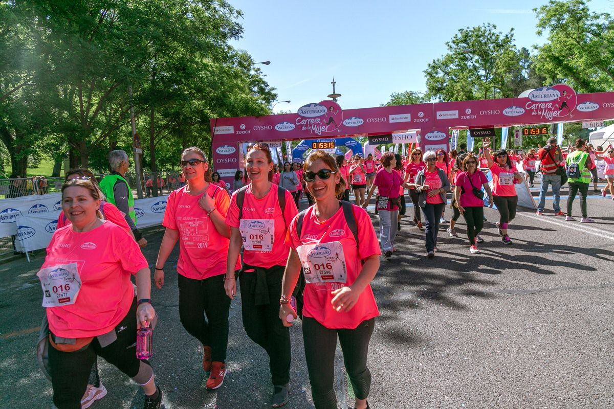 Carrera de la Mujer de Madrid - META, ARCO DERECHO (de 1:51:50 a 1:53:15)